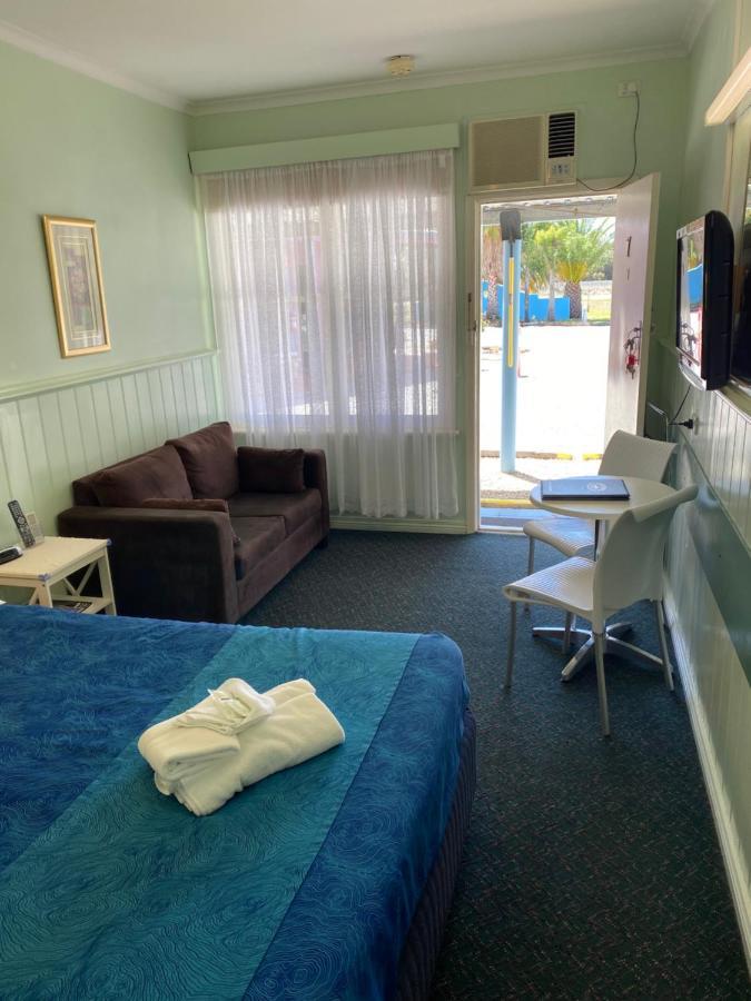 Paddle Steamer Motel Swan Hill Extérieur photo