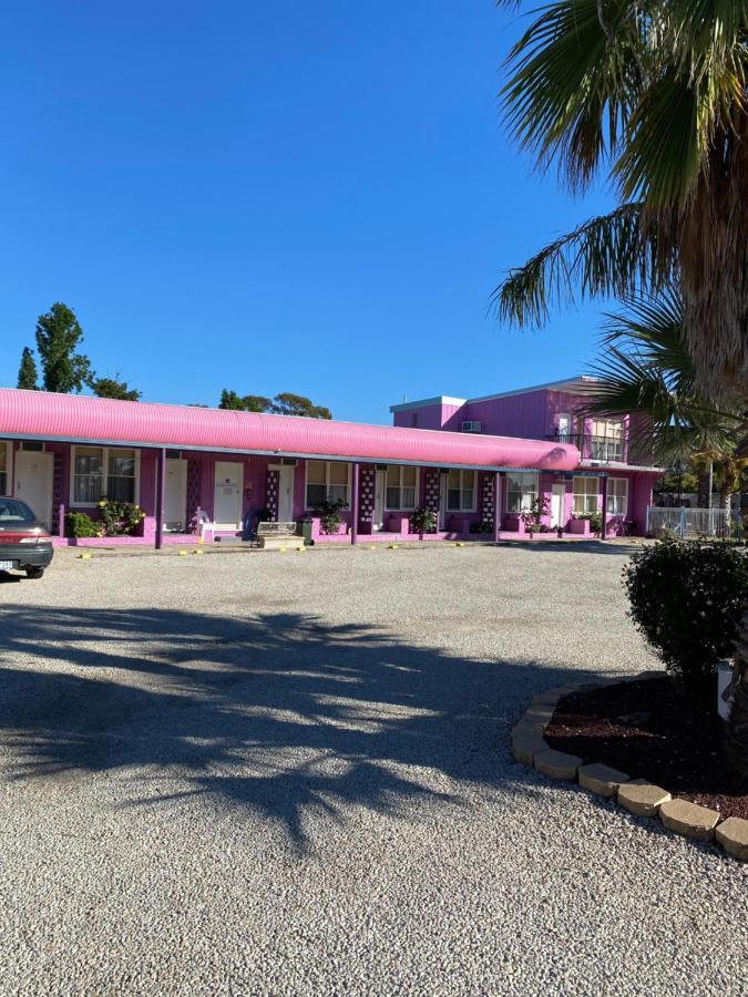Paddle Steamer Motel Swan Hill Extérieur photo
