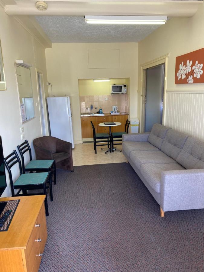 Paddle Steamer Motel Swan Hill Extérieur photo