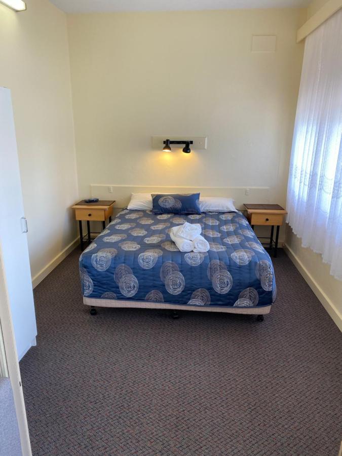 Paddle Steamer Motel Swan Hill Extérieur photo