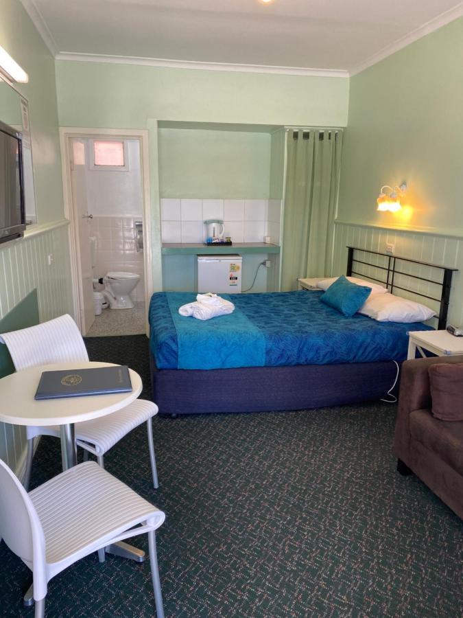 Paddle Steamer Motel Swan Hill Extérieur photo