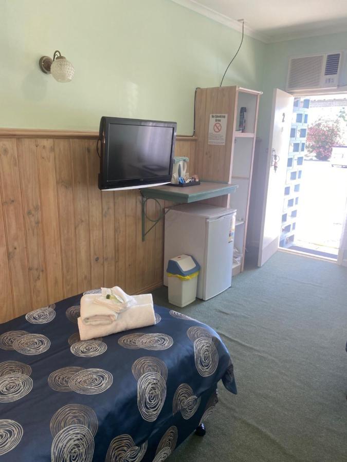 Paddle Steamer Motel Swan Hill Extérieur photo